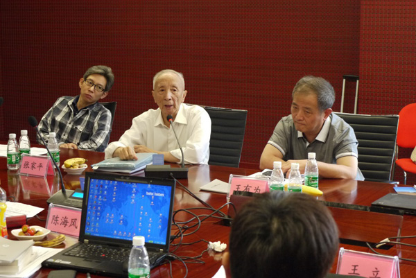 2013年第一批“綠色工業(yè)建筑標(biāo)識(shí)”、第一批“綠色工業(yè)建筑設(shè)計(jì)標(biāo)識(shí)”評(píng)審會(huì)議在南京召開(kāi)