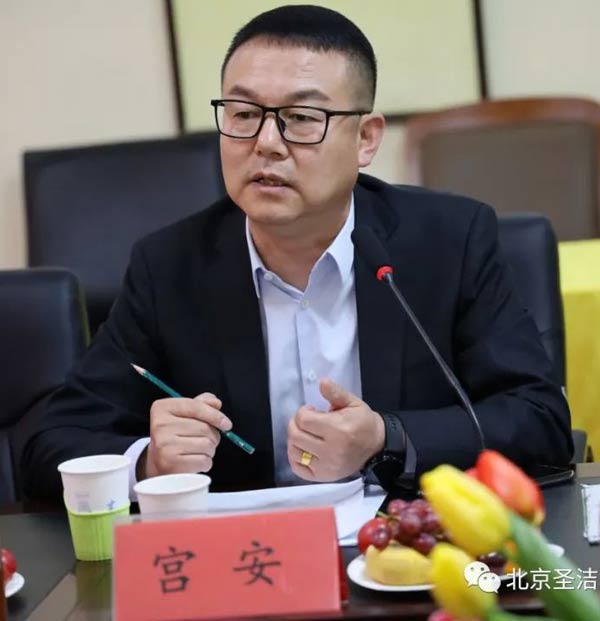 宮安：第一個接觸的潮濕基面能施工的材料就是丙綸